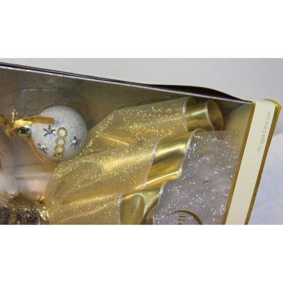 2000 Hallmark Special Edition Celebration Barbie Holiday Gold New Years 28269 - Picture 8 of 9